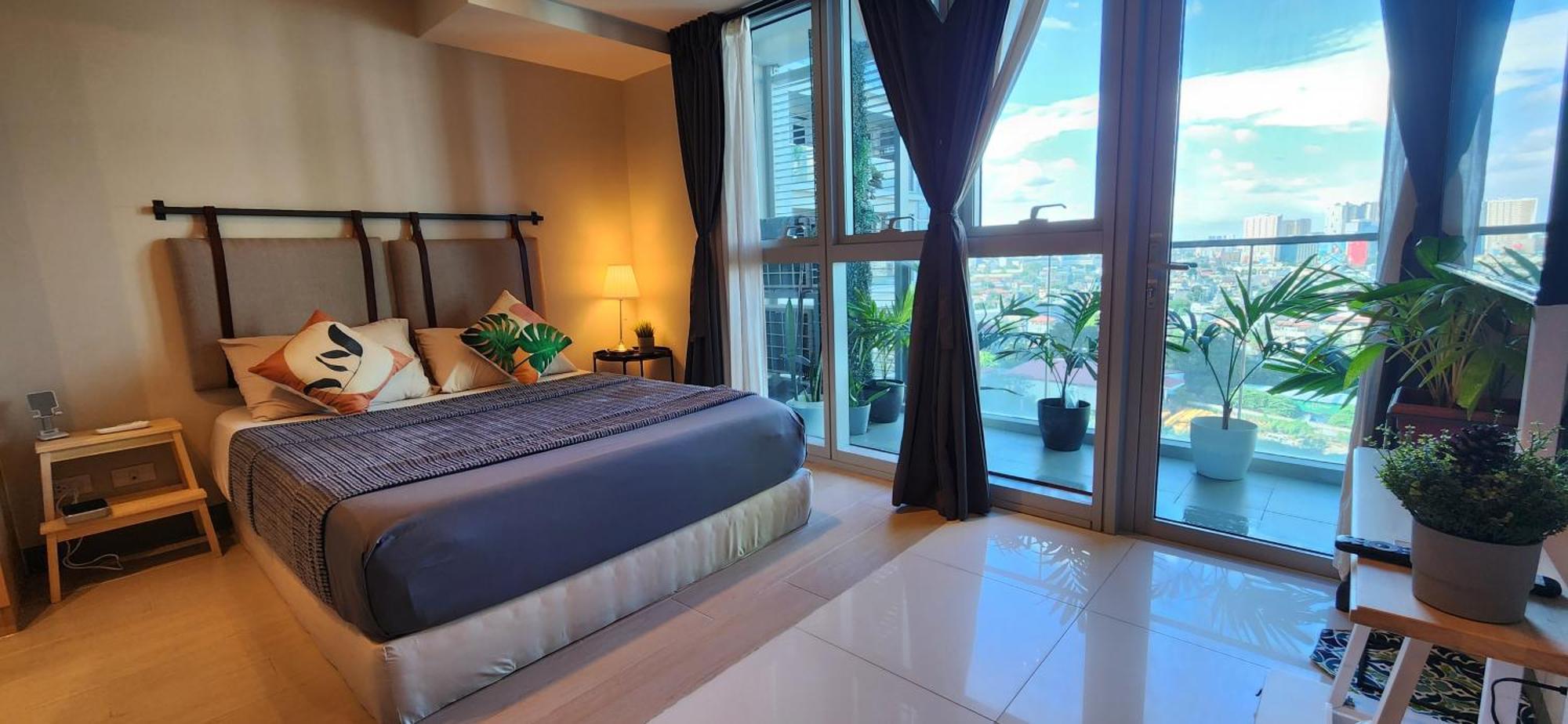 Spacious 7U Homey Unit Steps Away From Uptown Mall And Mitsukoshi Mall Free Parking With Washer Manila Eksteriør billede